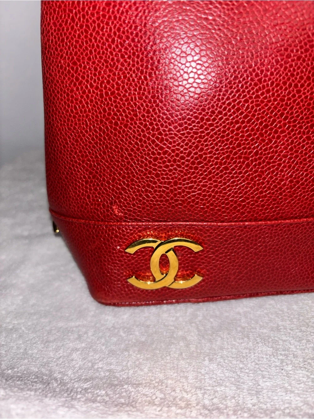 CHANEL Vintage Red Caviar Leather CC Logo Shoulder Bag Tote Gold HW